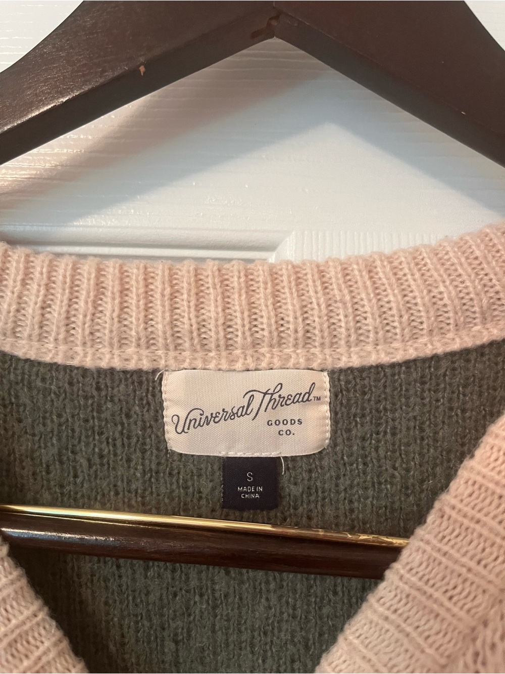 Universal thread sweater - Picture 4 of 4